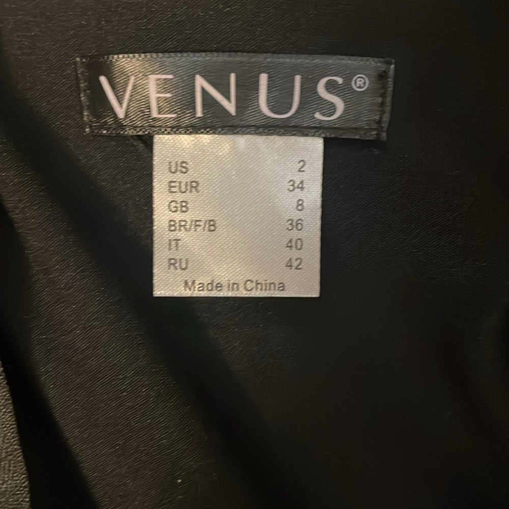 Stunning Venus lace dress - Picture 6 of 12